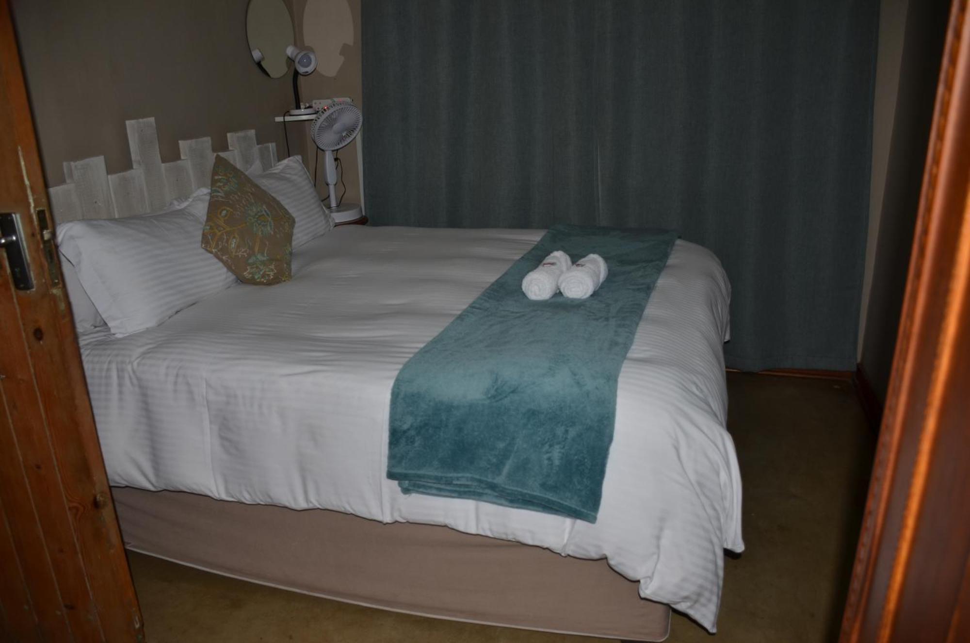 Stoep Cafe Guest House Komatipoort Bagian luar foto
